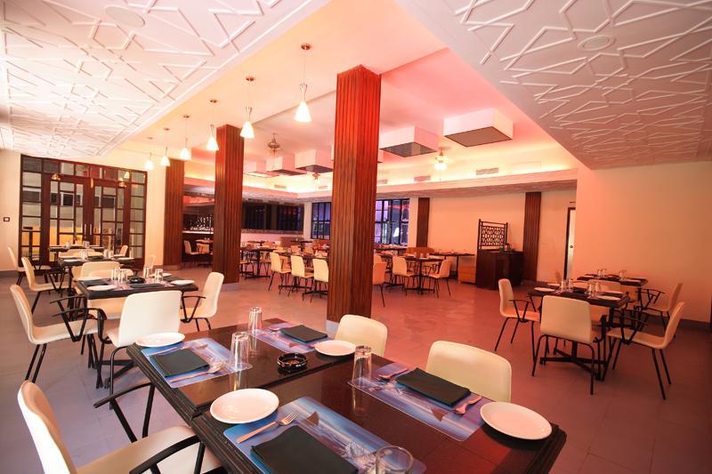 Hotel The Club à Bangalore Extérieur photo