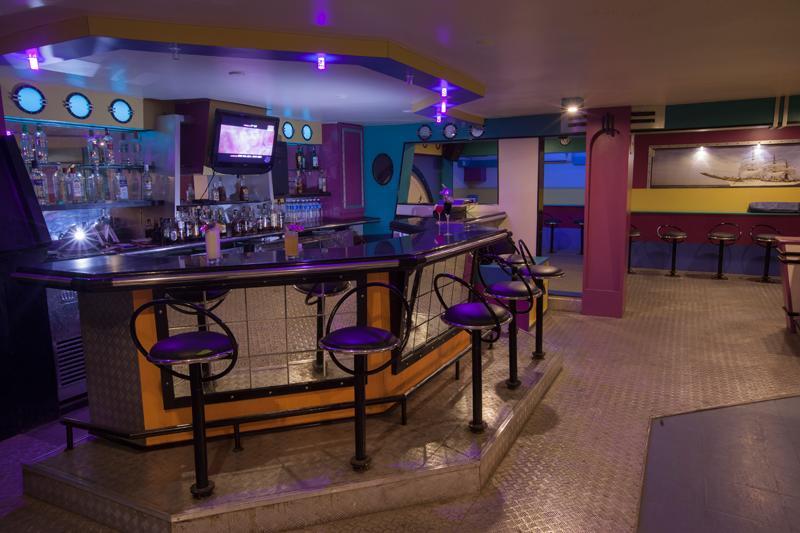 Hotel The Club à Bangalore Extérieur photo